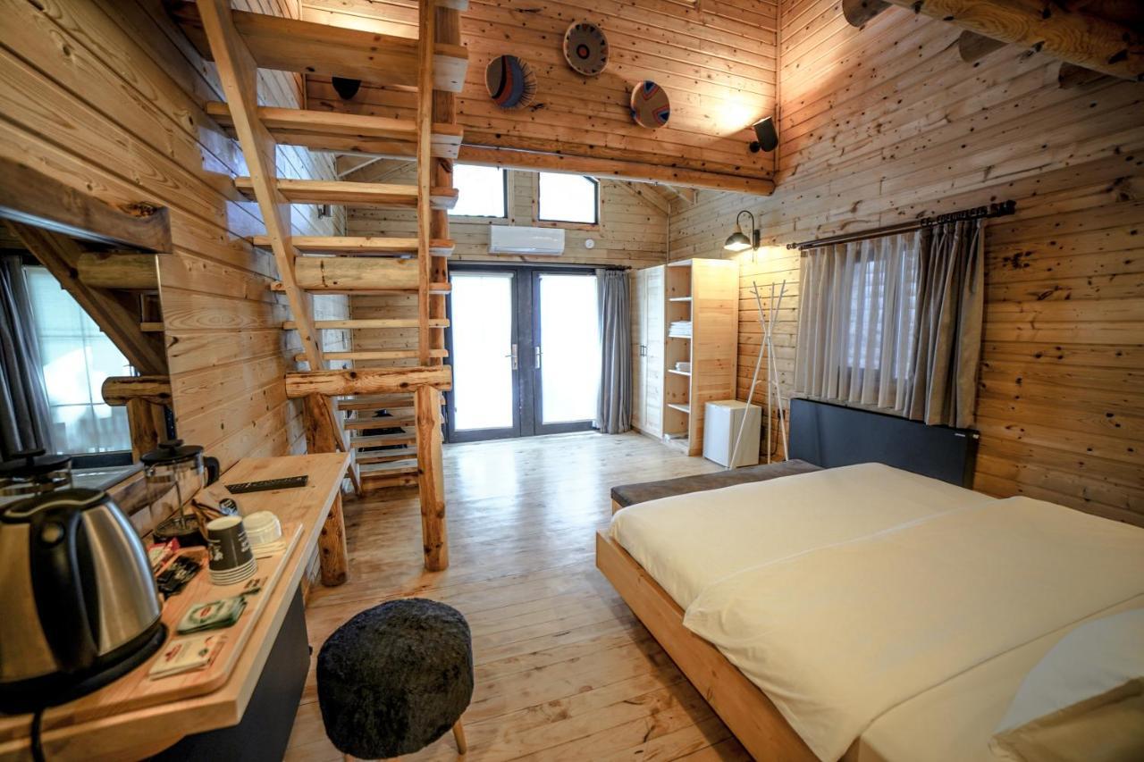 Pino Mar Luxury Bungalows 에르데크 외부 사진